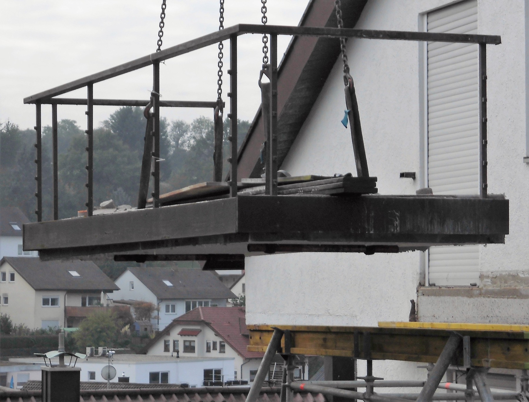 Balkonabbruch in Königsbach am Kran